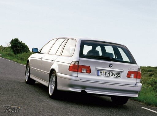 首次導入純電車型 新一代 BMW 5 系列 Touring 登場