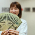 資金逃！新台幣貶至5個月低、日圓至34年低