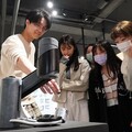 不怕被AI取代！中華大學學子活用生圖技術打造特色咖啡機獲好評