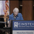 紐約醫學院獲贈316億股票「永久停收學費」 96歲富婆超狂背景曝光