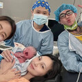 最美孕婦陳緗妮生了 揪老公謝和弦與女兒進產房同享喜悅
