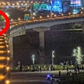 國1汐五高架「小貨車自撞護欄墜河」 警消緊急搜索中