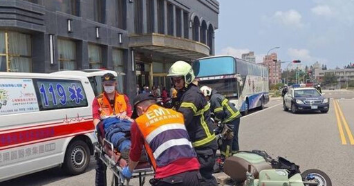 恐怖！澎湖2機車擦撞 「男騎士遭鐵條插腳掌」警消急救援