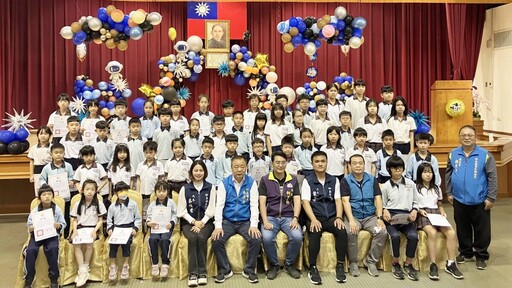 和美鎮長林庚壬表揚185位模範兒童 勉勵保持一顆努力不懈的心