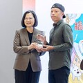 奪台北國際書展首獎 華梵碩士生林柏廷獲總統頒獎