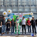 海龍蛙兵搭檔「蛙」人 江啟臣、陳文政與孩童開城市派對