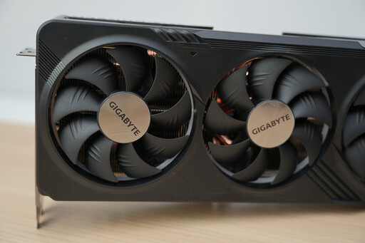 技嘉 GeForce RTX 4070 SUPER GAMING OC 12G 開箱評測：2024年玩遊戲升級顯卡首選