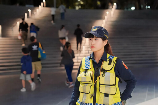 台北燈會制服妹子超吸睛 上千網友暈船「我只看到美女警察」