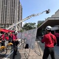 高市消防局實施火災搶救演練|強化場所員工的緊急應變能力！