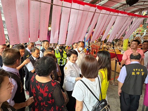 大里振坤宮番仔寮媽祈福活動得到｜媽媽市長和警方支持