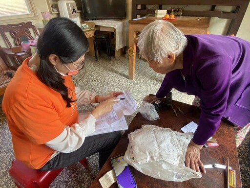 弘道「兩代老照顧支持計畫」助長者在「嘉」安老陪伴95歲媽