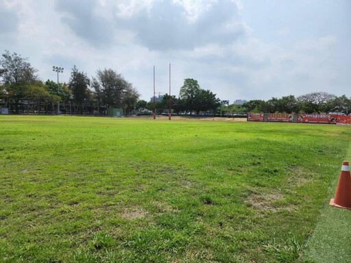 臺南市議會民政教育委員會勘查市立橄欖球場