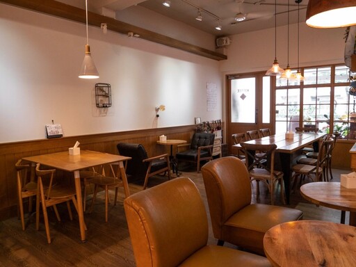 新北質感咖啡廳│質感環境舒適愜意 多款輕食、甜點即刻品嘗！