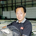 An e-pedigree for Grouper fish Wu Chih-Mou works to develop export sales with his “Live Fish Center” brand 石斑的電子履歷 吳智謀打鮮活工房品牌拚外銷