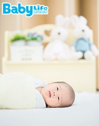 治療師奶爸專業指導新生兒包巾，包對、包好、睡更穩！