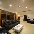 光腳丫 在森林裡長大
