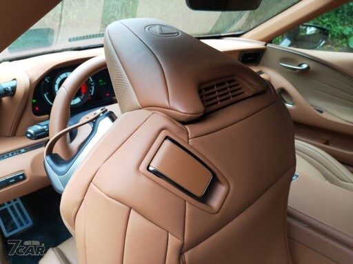 絢麗新裝上身，科技便捷再躍進！ 2024 年式 Lexus LC 500 Convertible 實拍