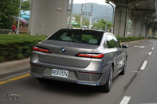 史上最強 7 系列 BMW i7 M70 xDrive 香港正式上市