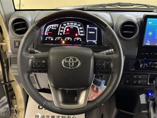 越野硬漢巡航艦 2024 年式 Toyota Land Cruiser 76 實拍
