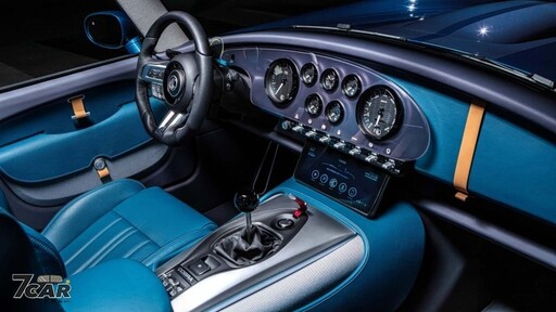 硬頂車型來襲 AC Cobra GT Coupe 預告登場