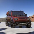推出新 D350 動力取代原先 D300、同場加映 110 Sedona Edition 限量版 Land Rover Defender 改款正式亮相