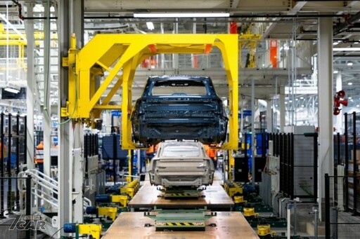 全新世代 Volvo EX90 正式於北美量產