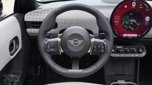 一路向藍天,樂趣風格疾走 全新第四代 MINI Cooper S Cabrio 試駕