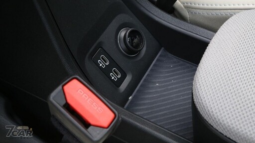 一路向藍天,樂趣風格疾走 全新第四代 MINI Cooper S Cabrio 試駕