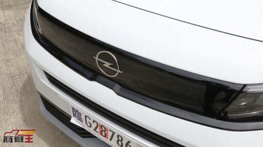 德裔布丁狗 Opel Combo Life Premium 七人座 試駕