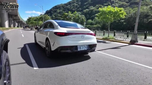 平順、安靜、有力的豪華電動房車 Mercedes-Benz EQE 350+ 試駕