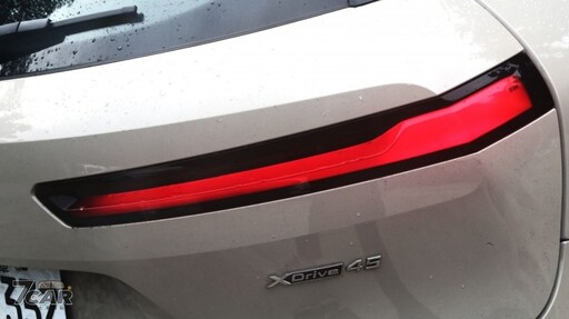 何止小改，性能與續航接升級 小改款 BMW iX xDrive45 M Sport 試駕