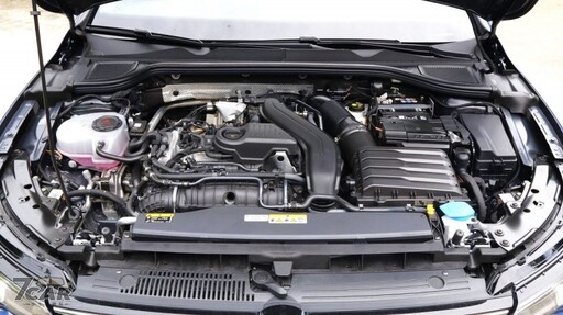 入門不陽春！ Volkswagen Golf Variant 280 eTSI Style 試駕