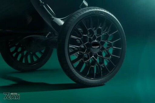 英倫工藝跨足親子生活，Aston Martin 推出豪華嬰兒推車 egg3