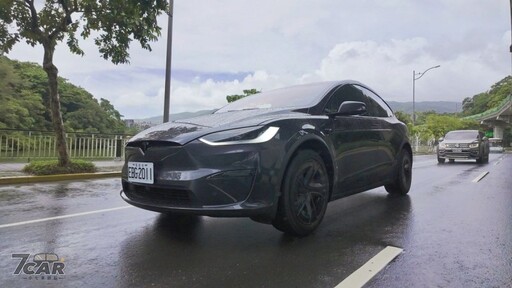 質感、隔音、懸吊再升級！ Tesla Model X Plaid 試駕