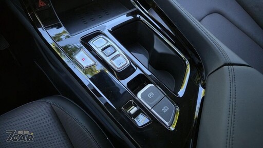 提升動力與科技配置 Hyundai Custin 2.0T GLT-D 試駕