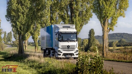 續航、載重與靈活性兼顧 Mercedes-Benz 推出 eActros 400