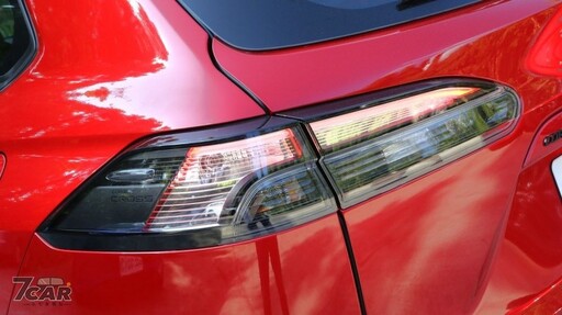 運動化元素融入國民休旅 新年式 Toyota Corolla Cross Hybrid GR Sport 試駕