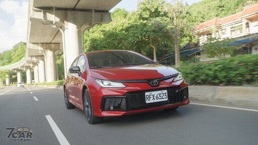 油電回歸!兼顧經濟與操控的國民房車 新年式 Toyota Corolla Altis Hybrid GR Sport 試駕
