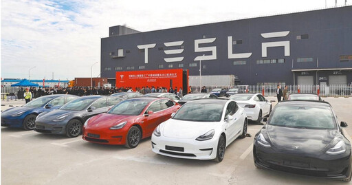馬斯克生日前夕送到家! 特斯拉Model Y 首次跨州全自駕交車