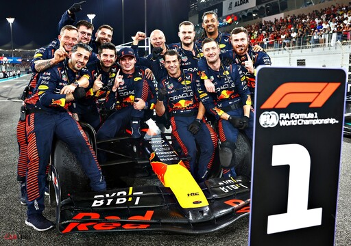 史無前例！Max Verstappen單季領先圈數破千，紅牛車隊包辦2023年度車隊冠軍、車手1-2名寶座