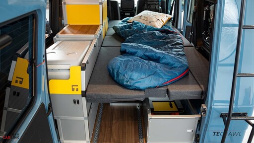 M-Benz G-Class露營車「有廚房、有廁所、有床位」最多四人過夜