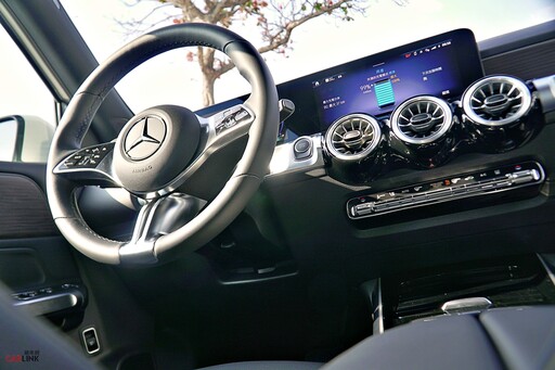 這次Mercedes-Benz EQB在乘坐質量與載人數量同時兼顧，最重要的它還零碳排！