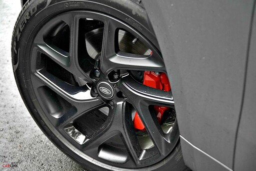 結合了鮮明風格、運動性能和自帶的汽車魅力，在豪華LSUV中獨樹一格。Range Rover Sport