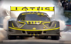 高估輪胎抓地力與自身駕駛技術！Lotus Evija X賽車於Goodwood登山賽道起跑後直接撞毀