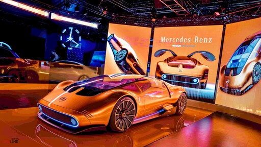 特展創下1.5萬觀展人次！車迷準備、《111% Mercedes-Benz》將於台中、高雄限時快閃！