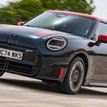 Mini 推出首款 John Cooper Works 三門/五門 高性能電動車｜台灣有機會嗎？