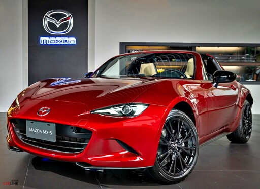 正25年式MX-5 RS/RF美型再進化維持原價140萬元起，35週年紀念車型153萬元接單正式展開！