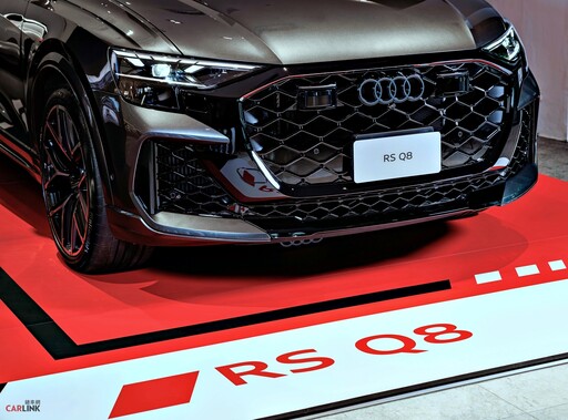 如果需要一輛超級跑車和一輛SUV二合為一，這部781萬元起的Audi RS Q8是理想的選擇！