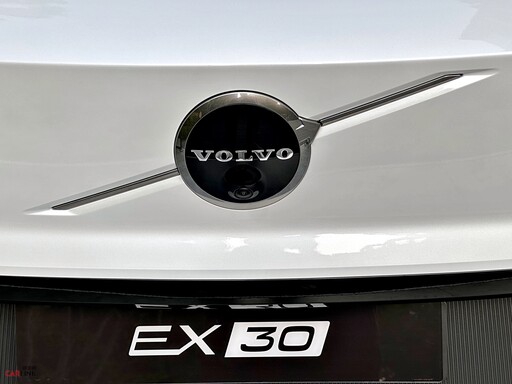 Volvo全新純電小休旅EX30頂規版174.99萬開賣，入門版/中階版預接單價142/162萬第三季導入！