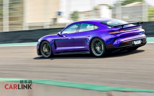 Porsche Taycan Turbo GT於巴西Interlagos賽道創造電動車單圈紀錄：1分42.1秒的成績。